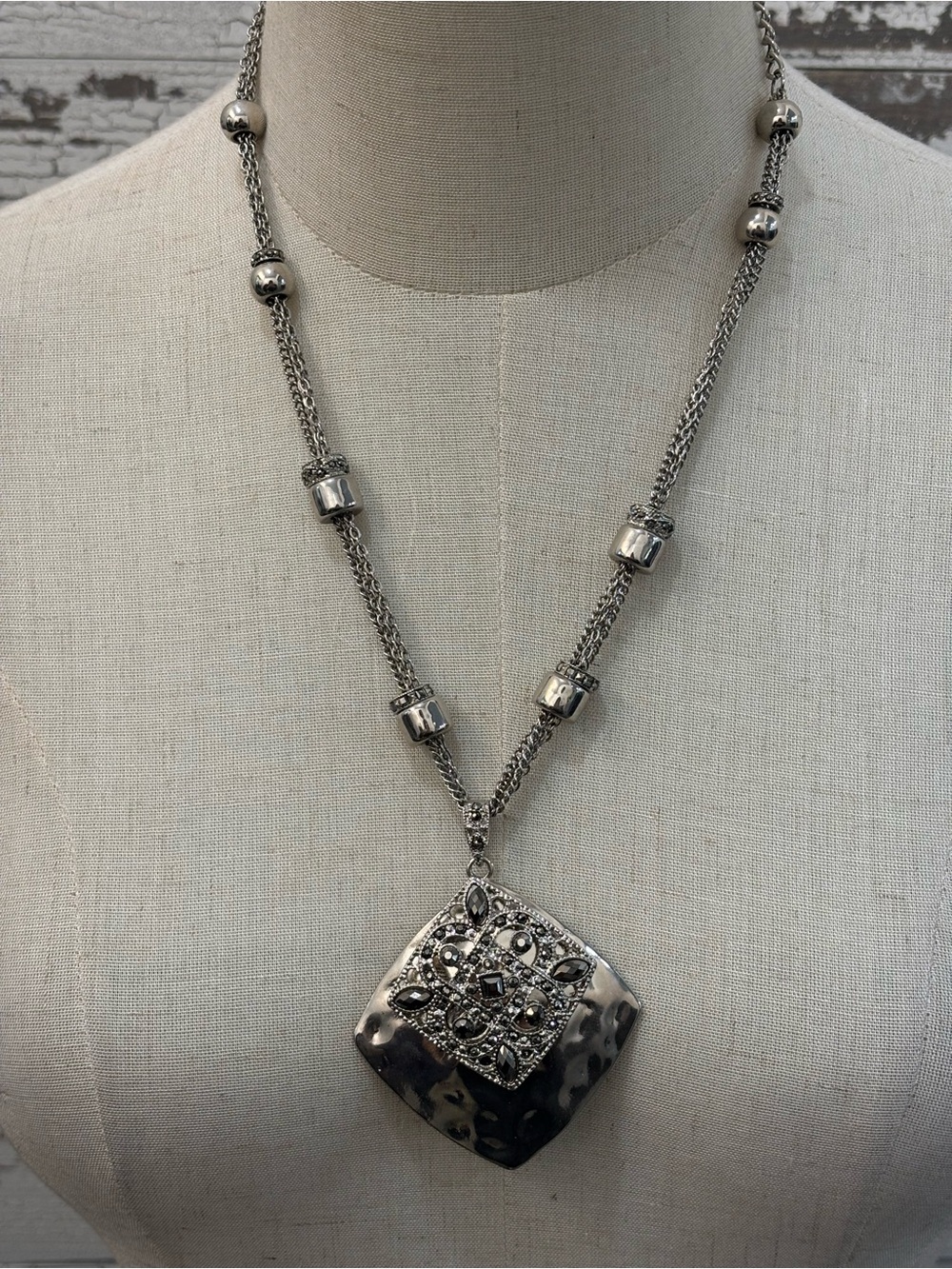 Contemporary Silver-Tone Geometric Diamond Shape Pendant Necklace